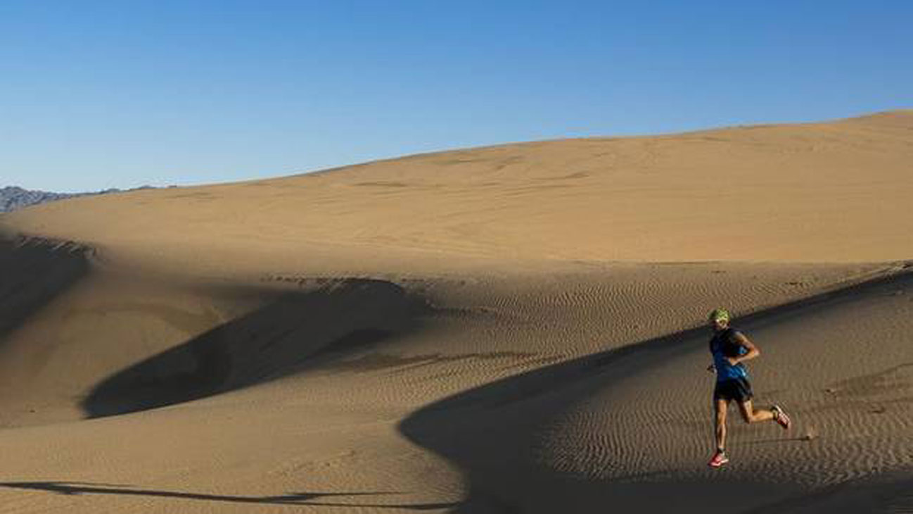 Ray Zahab’s Incredible 2,300 Kilometre Journey Across The Gobi desert