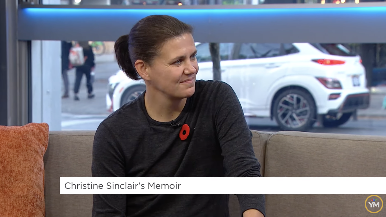 Christine Sinclair Thumb 1