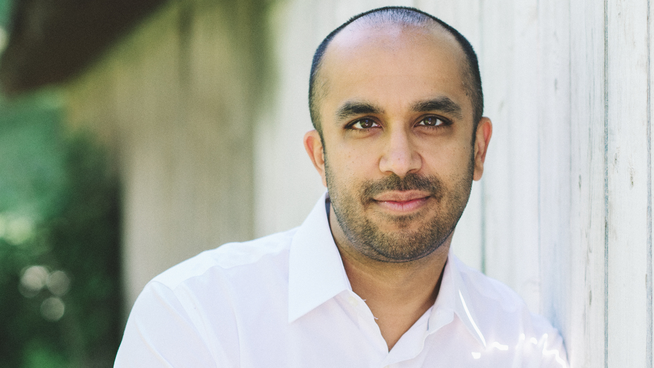 At The Spotlight: Neil Pasricha, Happiness Expert and Bestselling Author