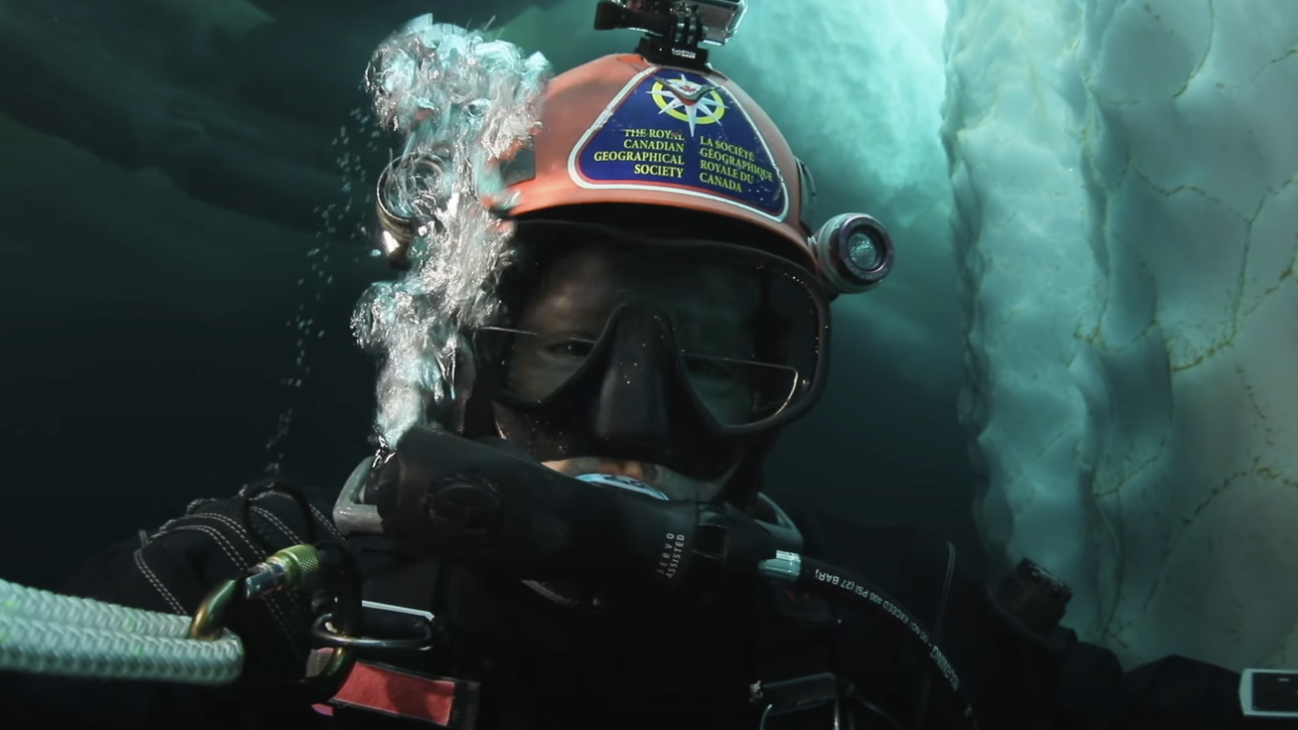 Jill Heinerth underwater exploring