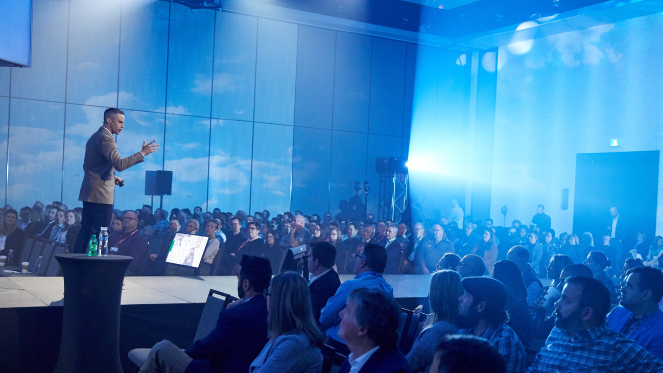 Sébastien Sasseville: Wow Your Audience with an Immersive Keynote Experience