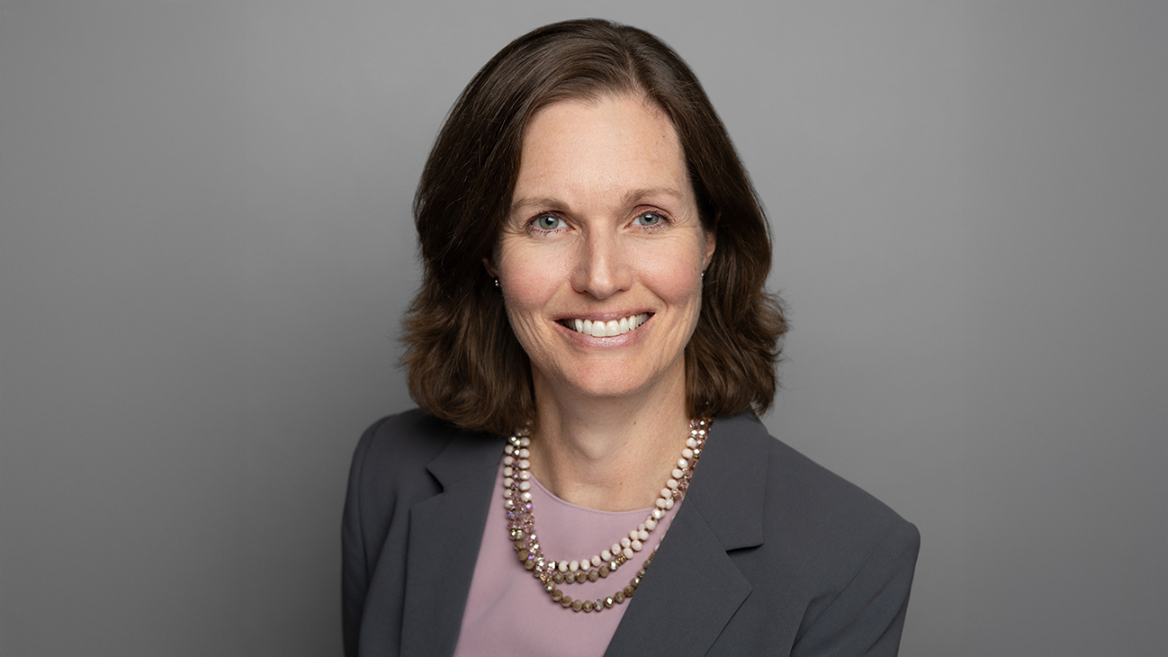 Gitane De Silva Headshot 2024